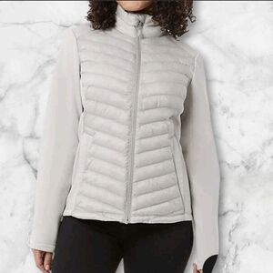 32 Degrees Women's Light Gray Puffer Jacket ( SIZE: MEDIUM)